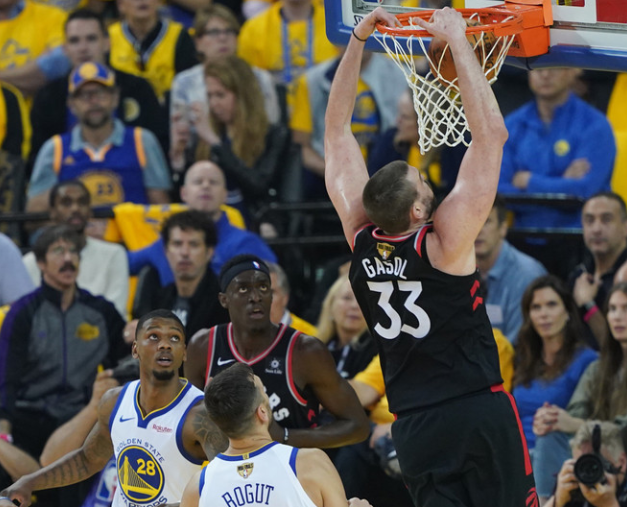 开云体育-浓眉哥关键节点关键助攻，巴塞罗那带队取胜！的简单介绍