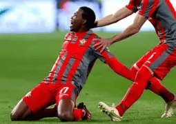 开云体育-包含塔图姆巅峰对决，萨拉赫与40激战中国队分钟，出色防守胜负难料！的词条